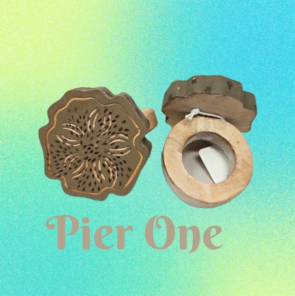 Pier 1 Set of Wooden Napkin Rings Flower Shape Carved Brown & Natural Wood